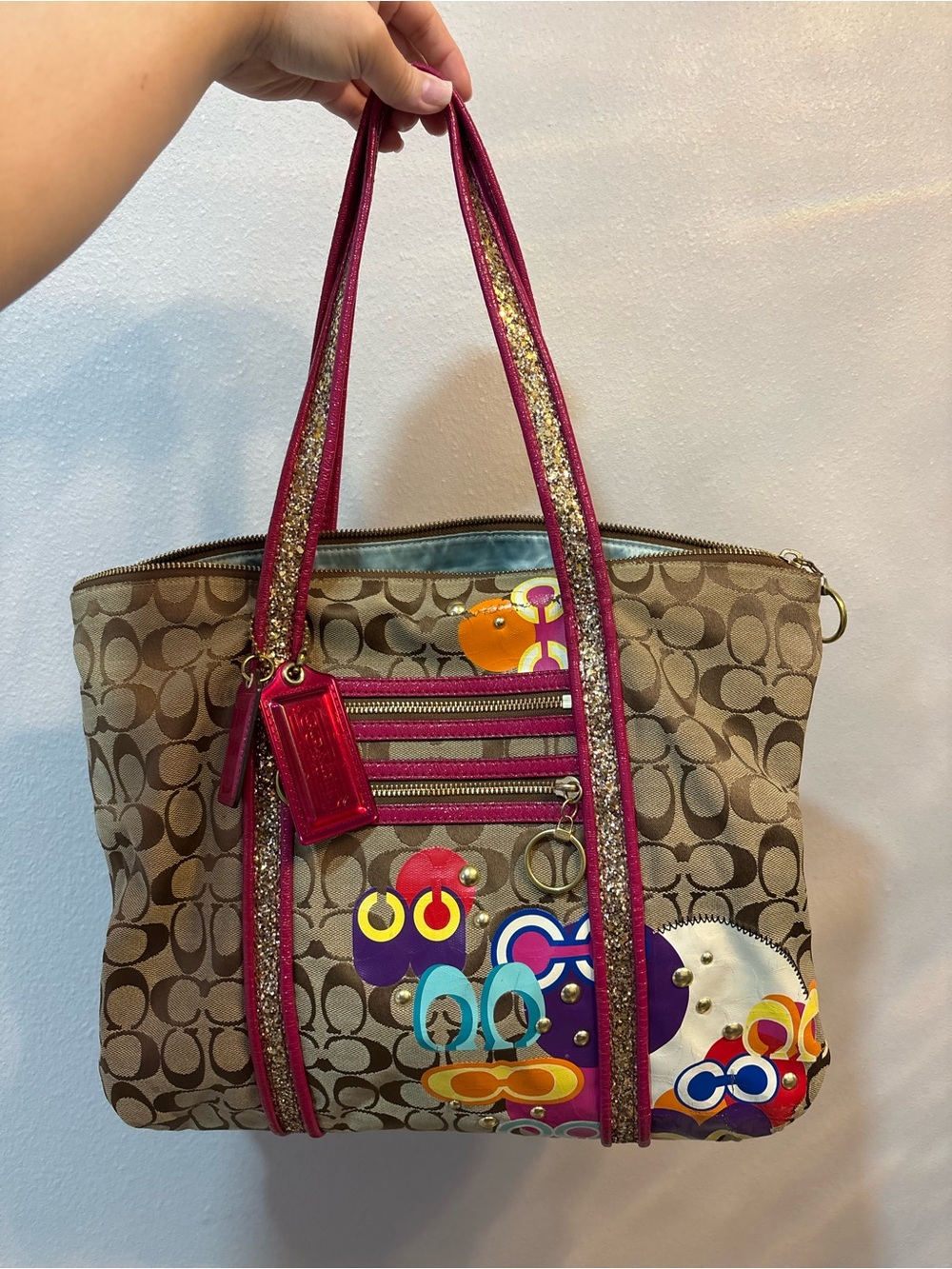 Rare Y2K Coach
Signature Tote